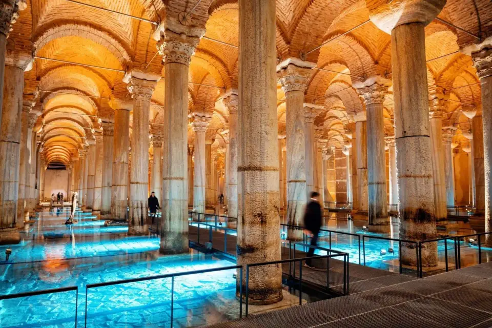 Estambul: Aventura a pie por la Mezquita Azul y la Cisterna Basílica
