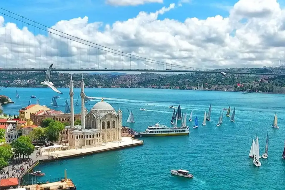 Estambul: Lo mejor de dos continentes, en autocar y en barco