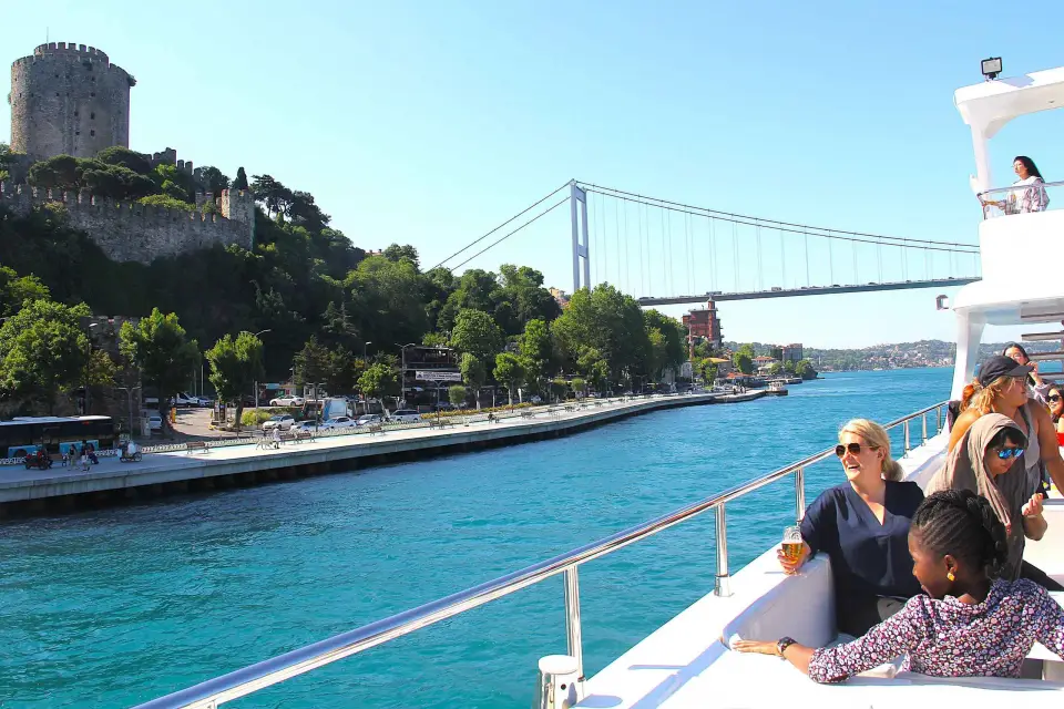 Estambul: crucero por el Bósforo y mar Negro con almuerzo