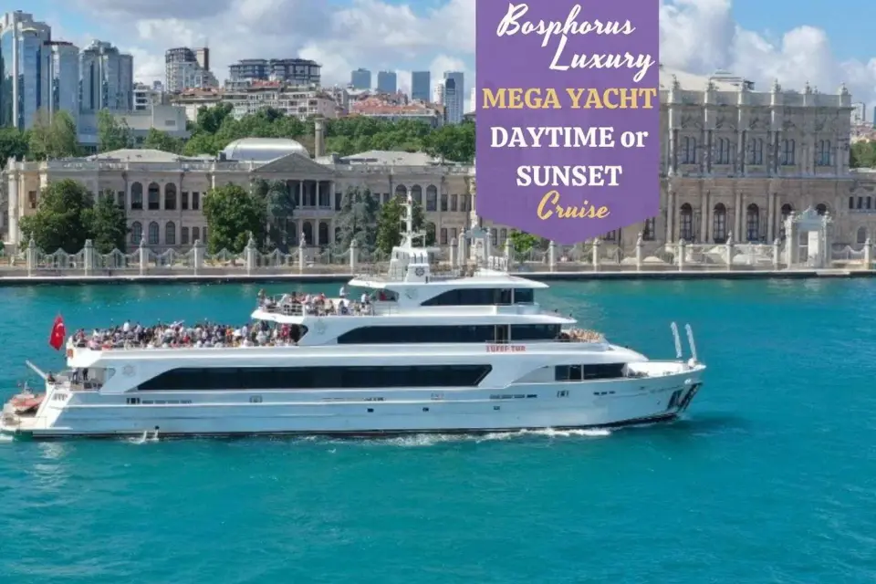 Estambul: Crucero turístico al atardecer o por la noche y audioguía