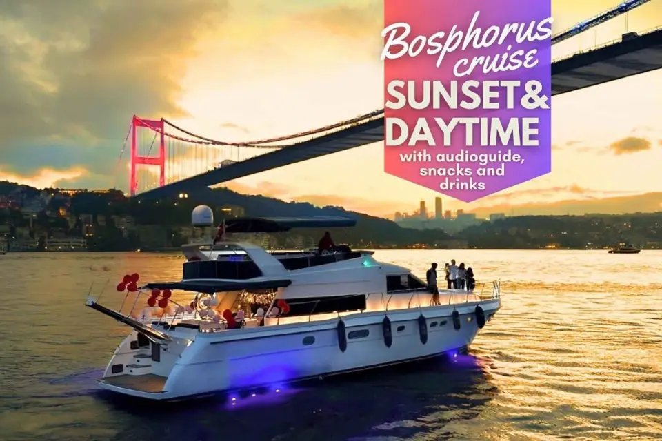Estambul: Crucero en yate para grupos pequeños al atardecer o durante el día con aperitivos
