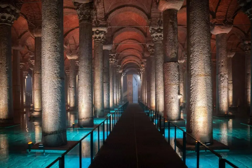 Estambul: Entrada sin colas a la Cisterna de la Basílica y visita guiada