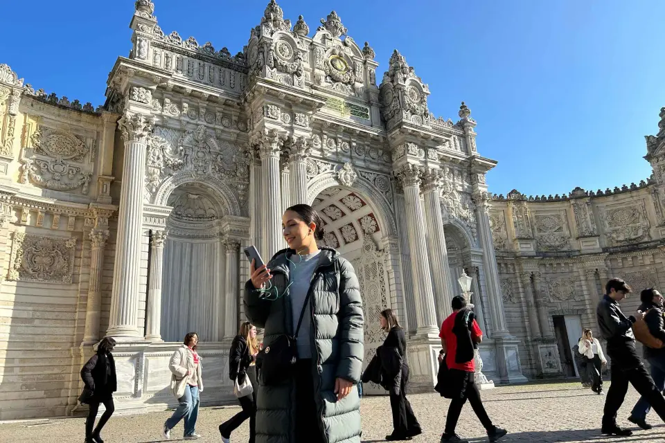 Estambul: Entrada rápida al Palacio de Dolmabahce con audioguía