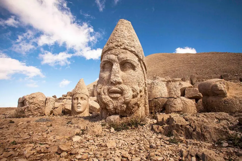 Excursión de 2 días y 1 noche de Estambul al Monte Nemrut