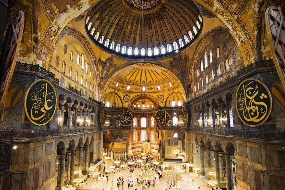 Excursión a Estambul y Capadocia: Explora dos joyas de Türkiye.