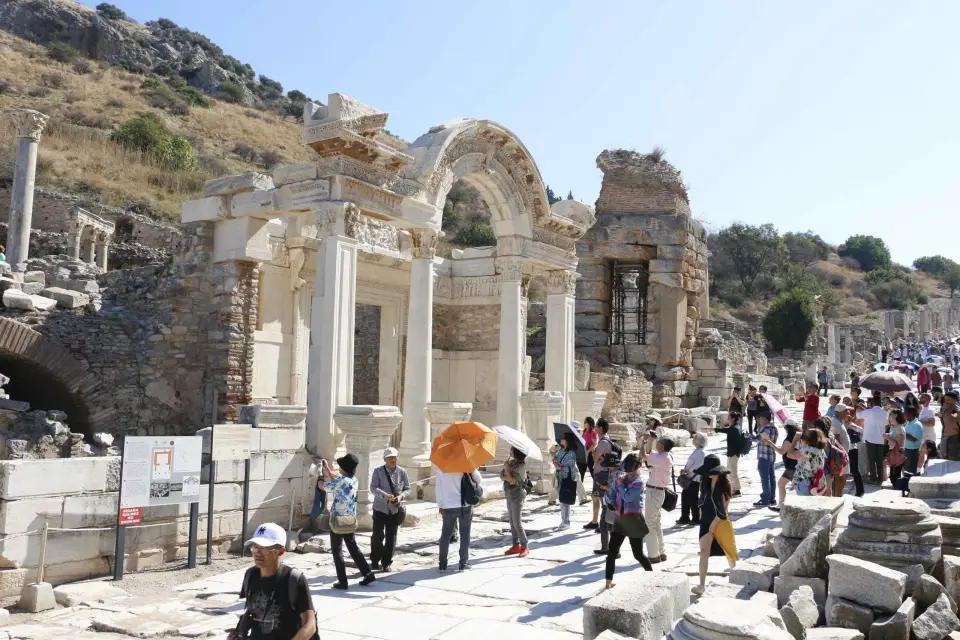 Desde Estambul: Excursión de un día a Éfeso y Şirince con cata de vinos