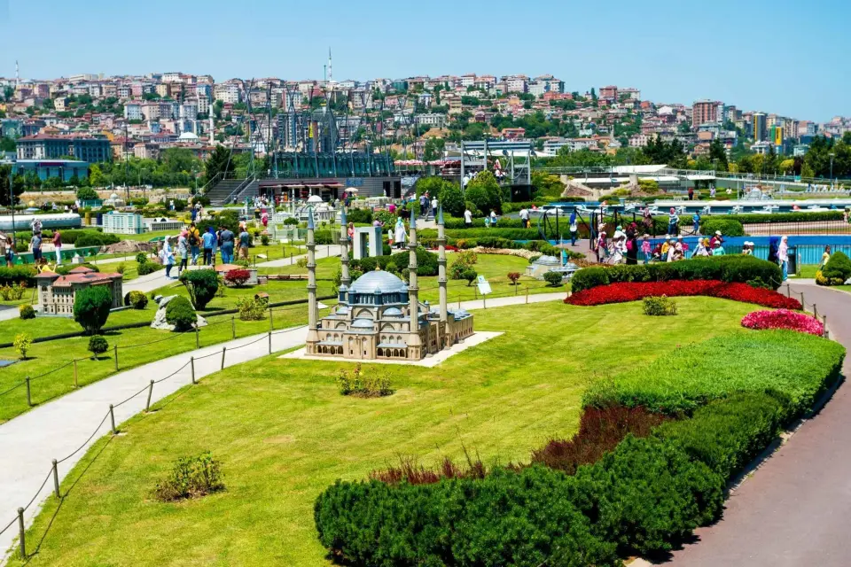 Miniatürk Estambul Tour privado guiado y traslados opcionales