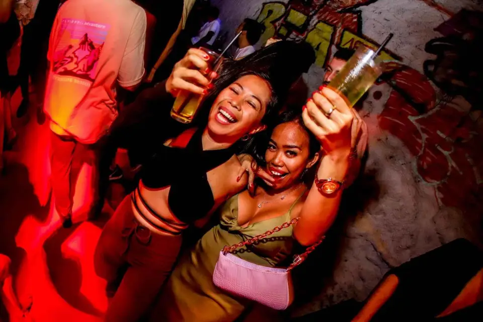 Estambul: Pub Crawl en la azotea con Party Bus