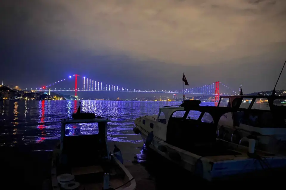 Estambul-Recorrido nocturno a pie/Paradas gastronómicas impresionantes