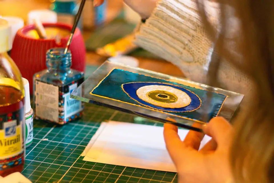 Estambul: Taller de Pintura Tradicional sobre Vidrieras