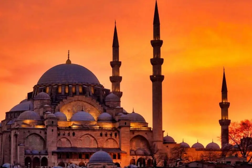 Estambul: tour en autobús con teleférico, crucero por el Bósforo y almuerzo