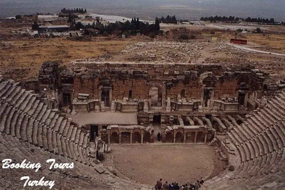 Tour diario de Pamukkale desde Estambul en avión