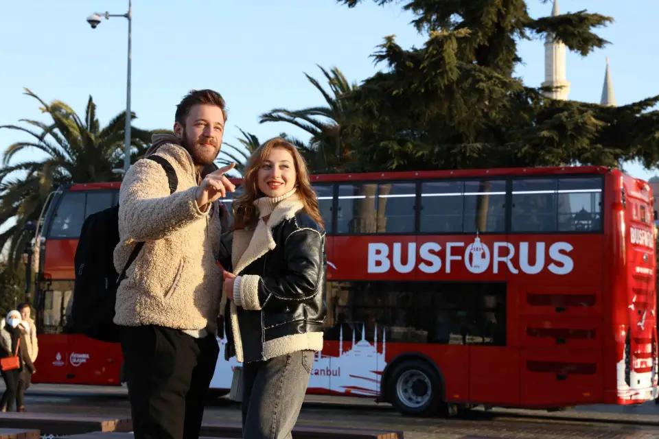 Estambul: Tour nocturno en autobús descubierto