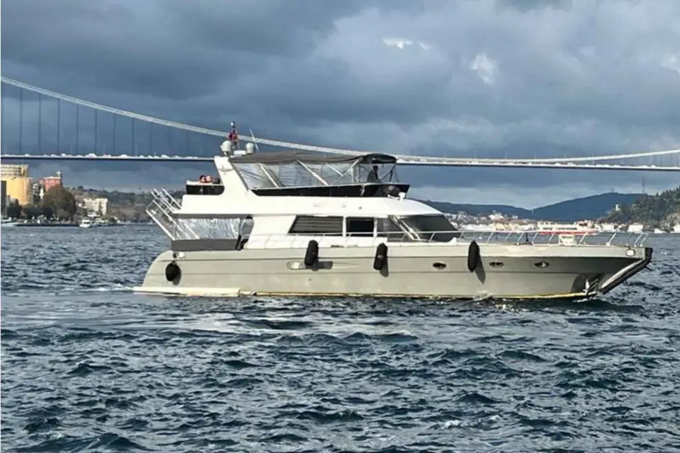 Estambul: Tour privado del Bósforo en yate de lujo Eco#2