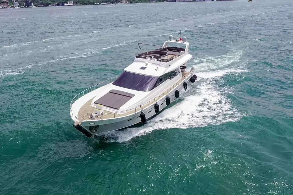 Estambul: Tour privado del Bósforo en yate de lujo Pre #7