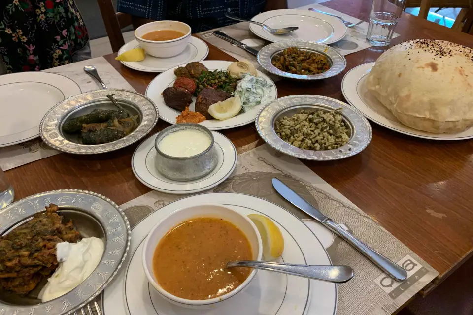 Estambul Tour Privado y Guiado de Degustación de Comida y Vino
