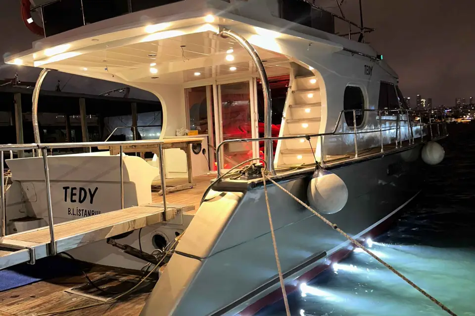 Tour Privado en Yate por el Bósforo