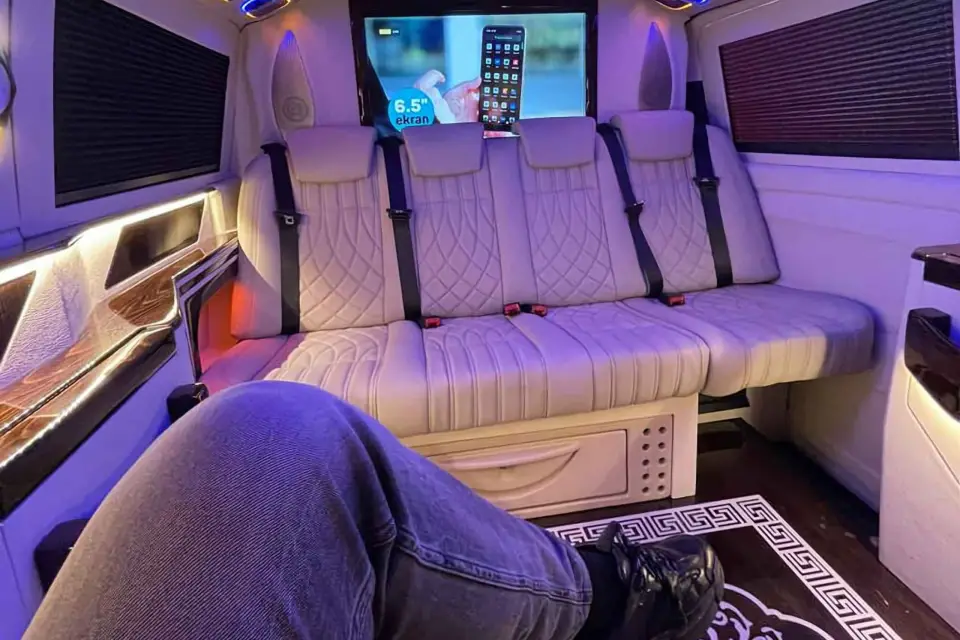 Estambul: Traslado al aeropuerto privado con recibimiento y bienvenida
