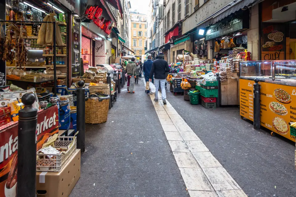 Tour por el barrio de Noailles