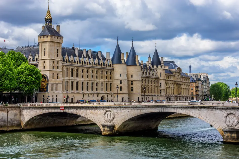 Entrada a la Conciergerie
