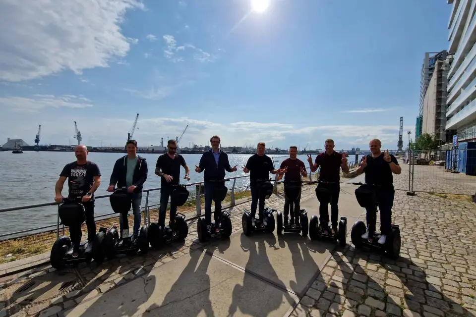 2 Horas de tour nocturno en Segway por Hamburgo