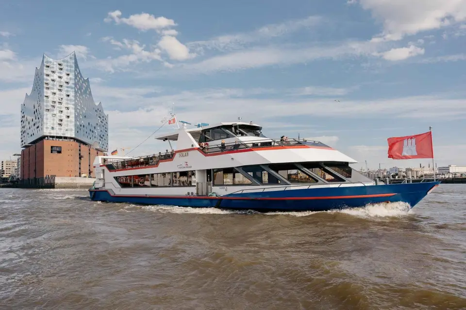 Hamburgo: Excursión guiada en barco por el Gran Puerto