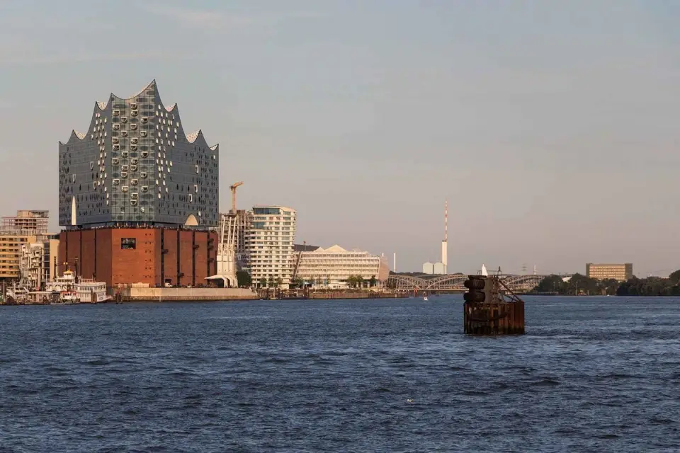 Lo más destacado de Hamburgo: Exploración a pie con guía privado