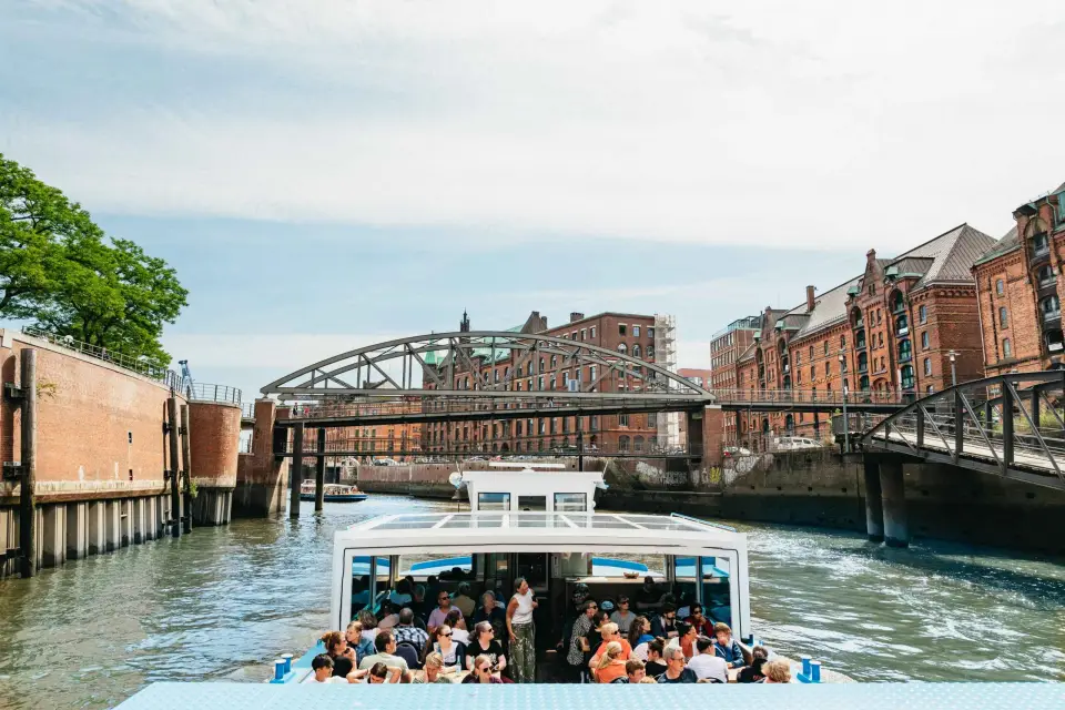 Hamburgo: Paseo en barco de 2 horas por el Puerto de Hamburgo XXL
