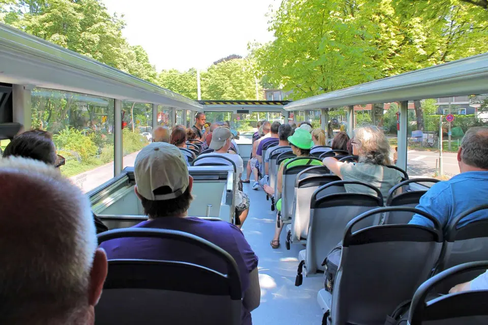 Hamburgo: Tour en autobús turístico con paradas libres Billete de familia