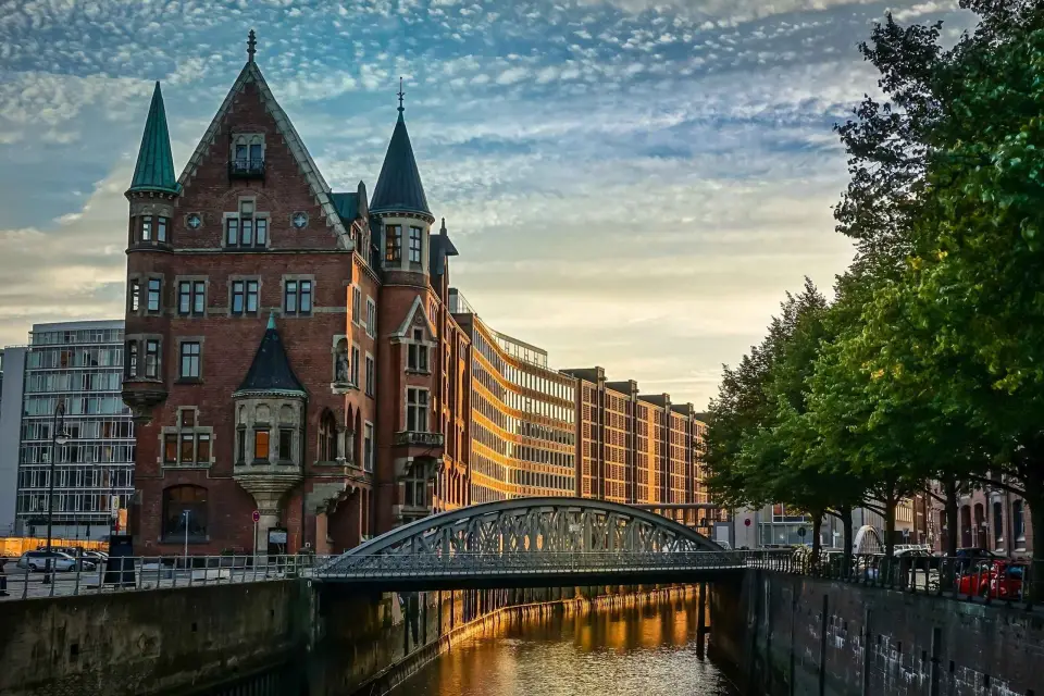 Hamburgo: Visita guiada privada a pie