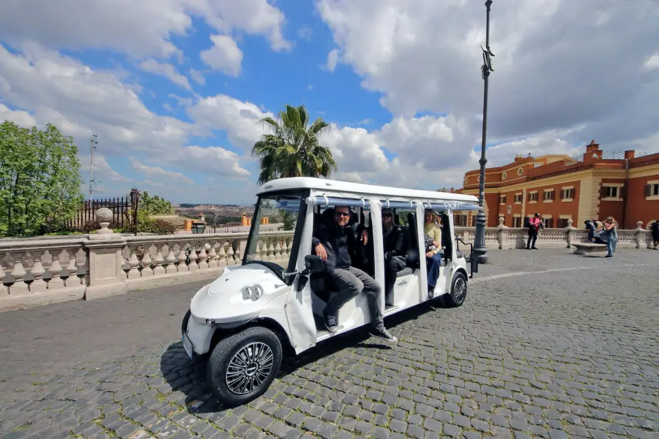 Tour en tuk tuk eléctrico por Roma