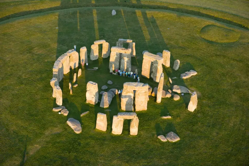 Acceso especial a Stonehenge - Tour nocturno desde Londres