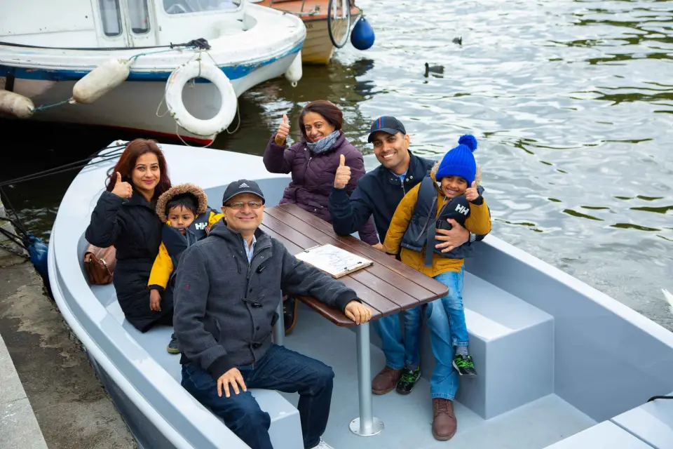 Londres: Alquiler de GoBoat en Kingston upon Thames