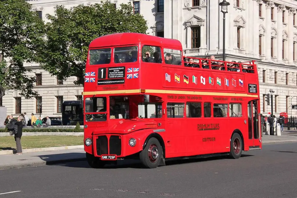 Excursión en autobús de época por Londres, crucero por el Támesis, Fish & Chips