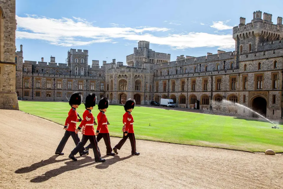 Londres: Excursión de un día al Castillo de Windsor, Stonehenge y Bath