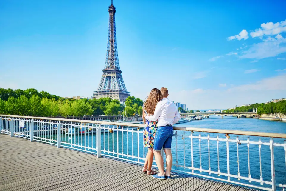 Depuis Londres : Excursion d'une journée à Paris avec la Tour Eiffel et un déjeuner-croisière