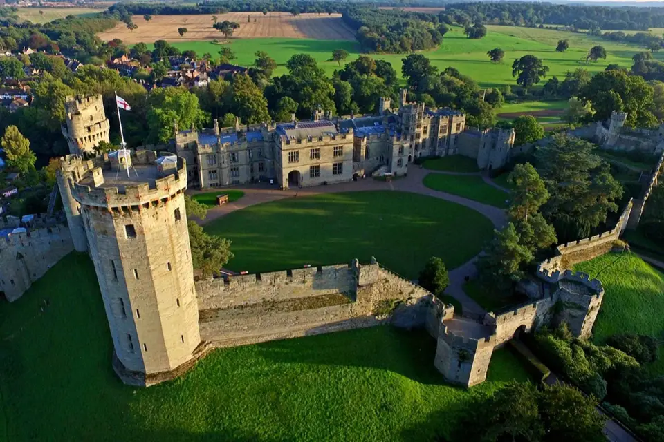 Desde Londres: Excursión de un día en tren al castillo de Warwick