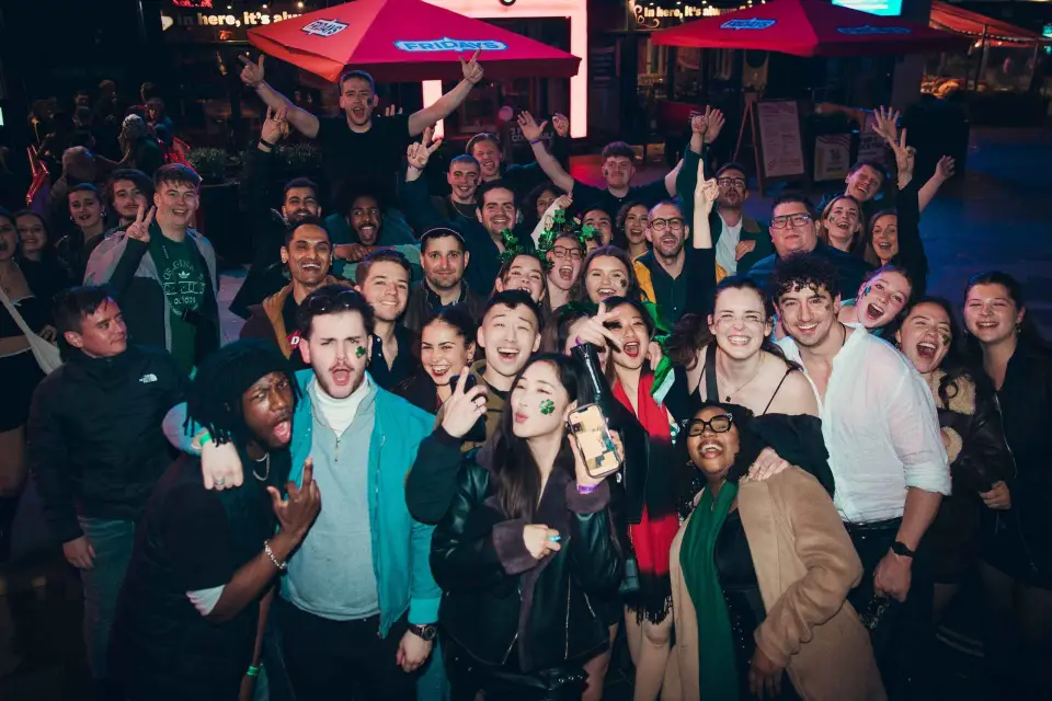 Londres: Pub Crawl en el centro de Londres con ofertas de bebidas