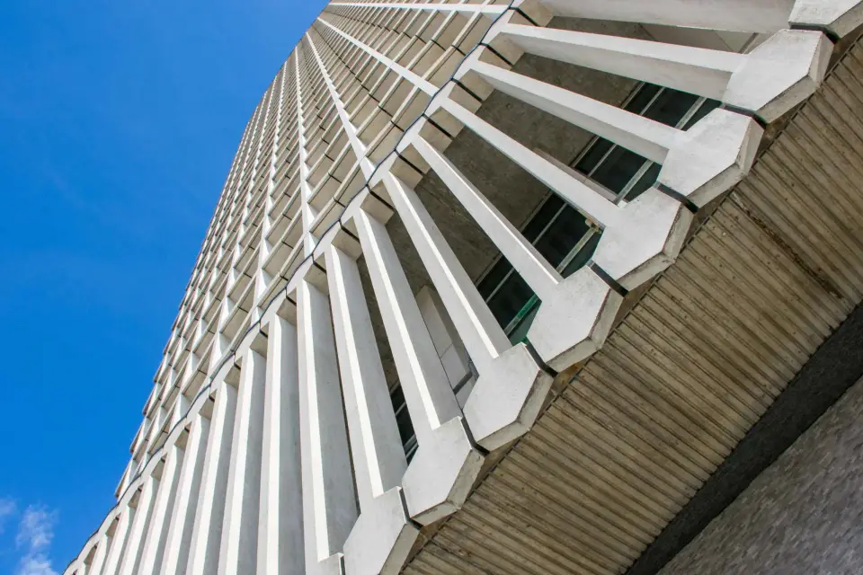 Londres: recorrido a pie por la historia y la arquitectura brutalista