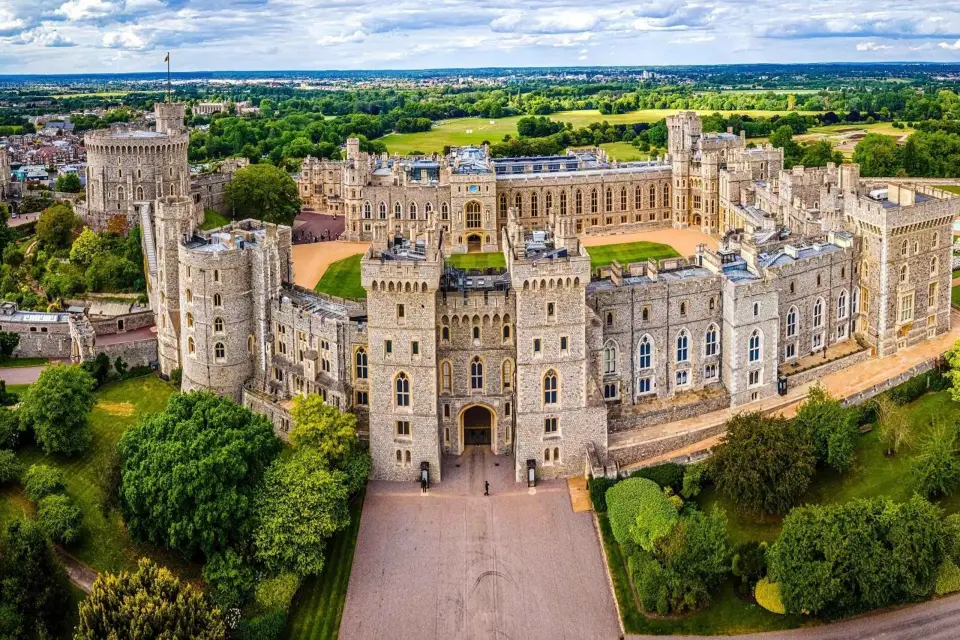 De Southampton a Londres pasando por el Castillo de Windsor (Vehículo privado)