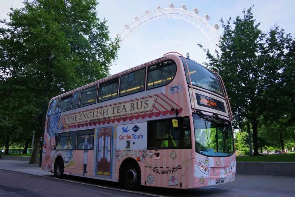 Londres: Tarde de té en autobús con una copa de Prosecco