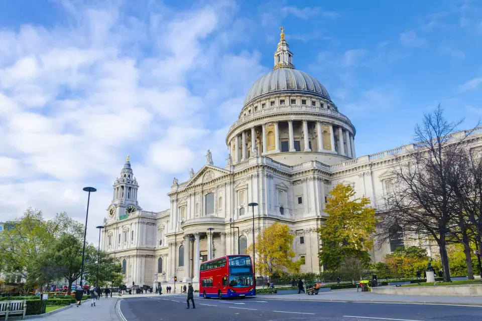 Londres: tour privado a pie de iglesias y catedrales