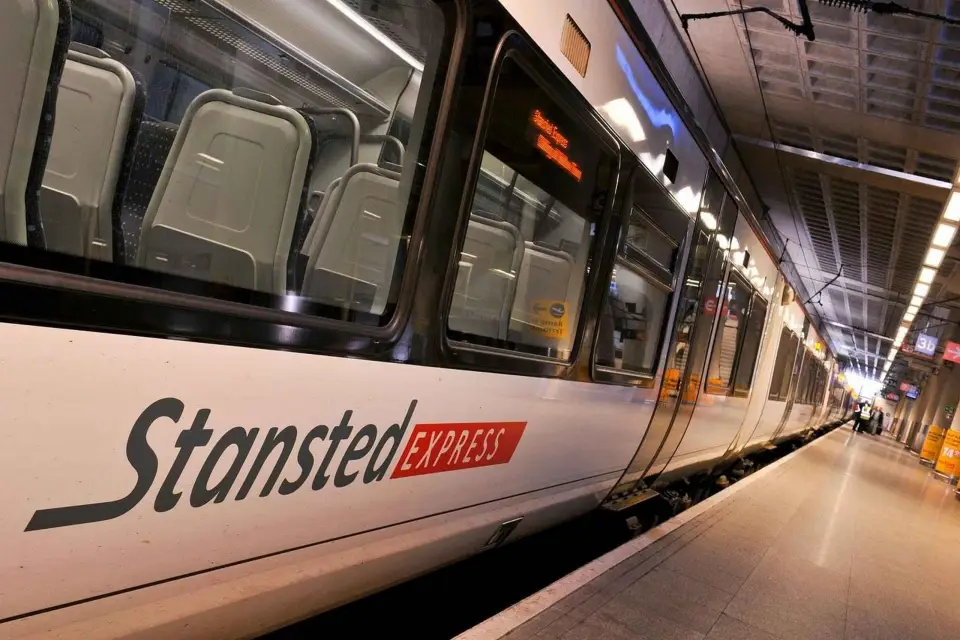 London: Express Train Transfer to/from Stansted Airport