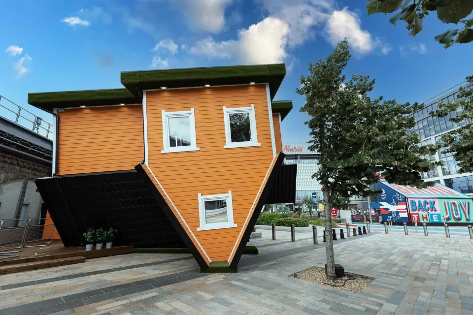Londres: Upside Down House Westfield White City Ticket de entrada