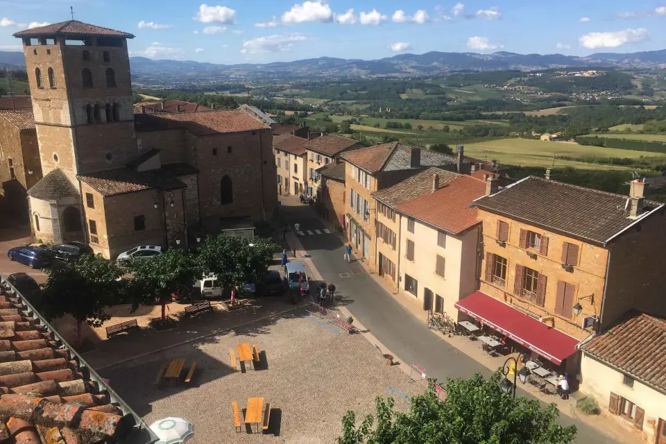Lyon : excursión autoguiada por el Beaujolais (tren y picnic)