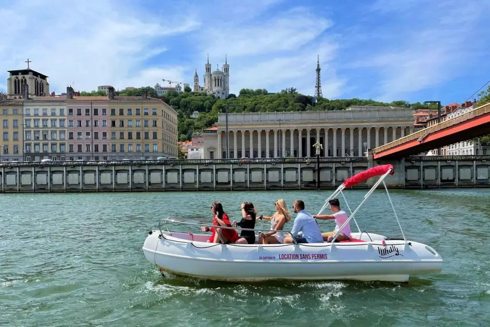Lyon: Paseo en barco de Rochetaille a Vieux-Lyon