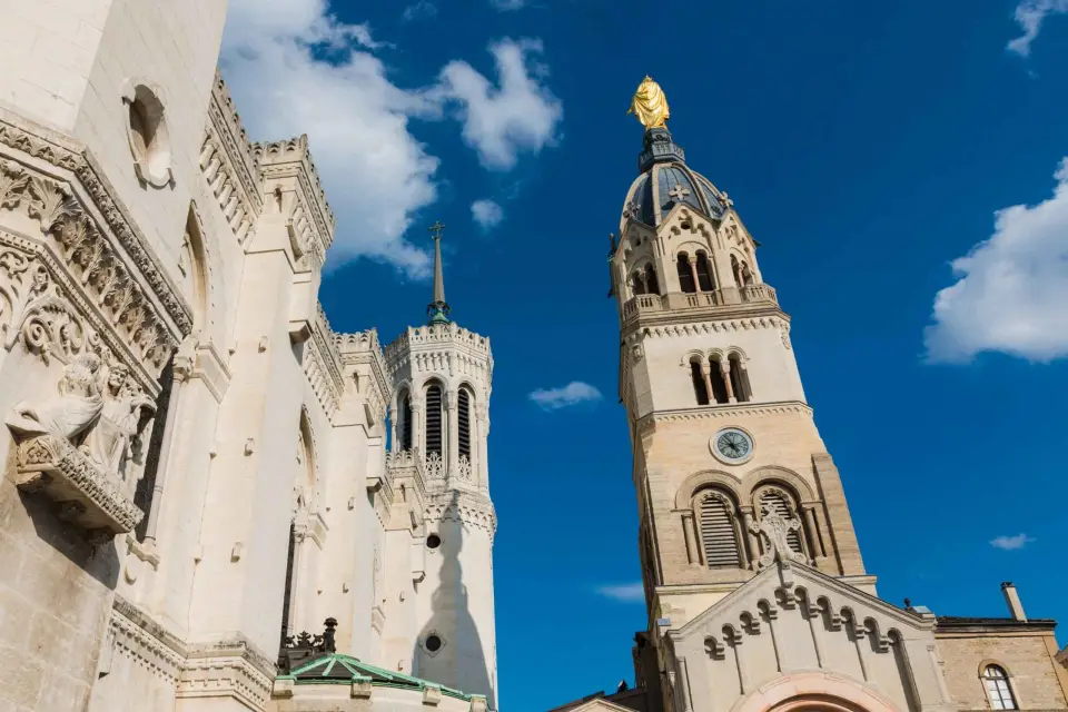 Lyon: Primer Paseo de Descubrimiento y Lectura