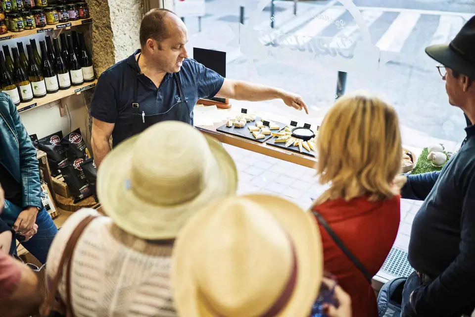 Lyon: Tour gastronómico a pie con guía local