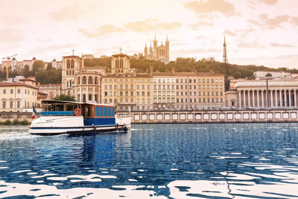 Visita al casco antiguo de Lyon con billetes de crucero fluvial en Vaporetto