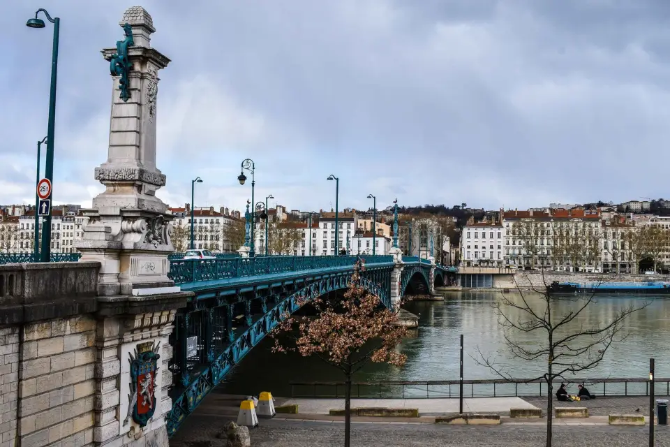 Lyon: Visita guiada histórica privada a pie